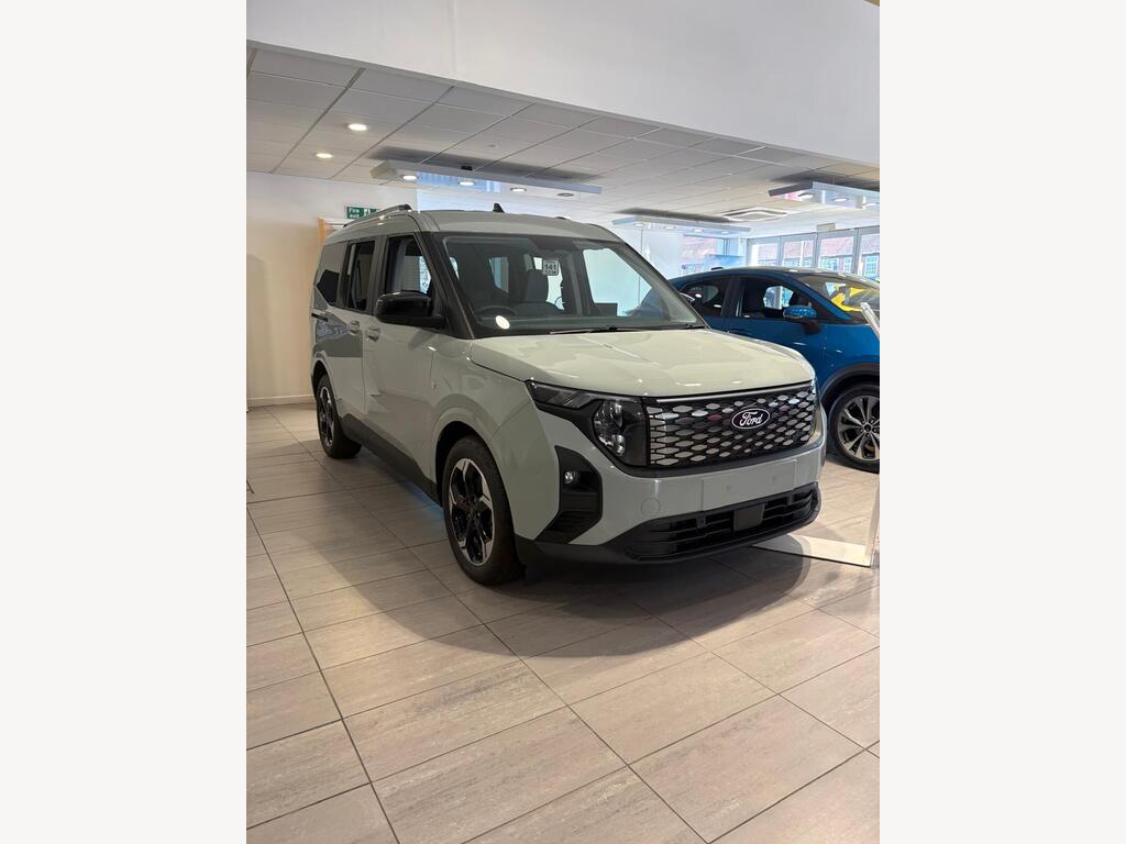 Ford E-Tourneo Courier