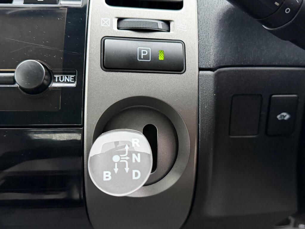 Toyota Prius 1.5 T Spirit CVT 5dr thumbnail 23