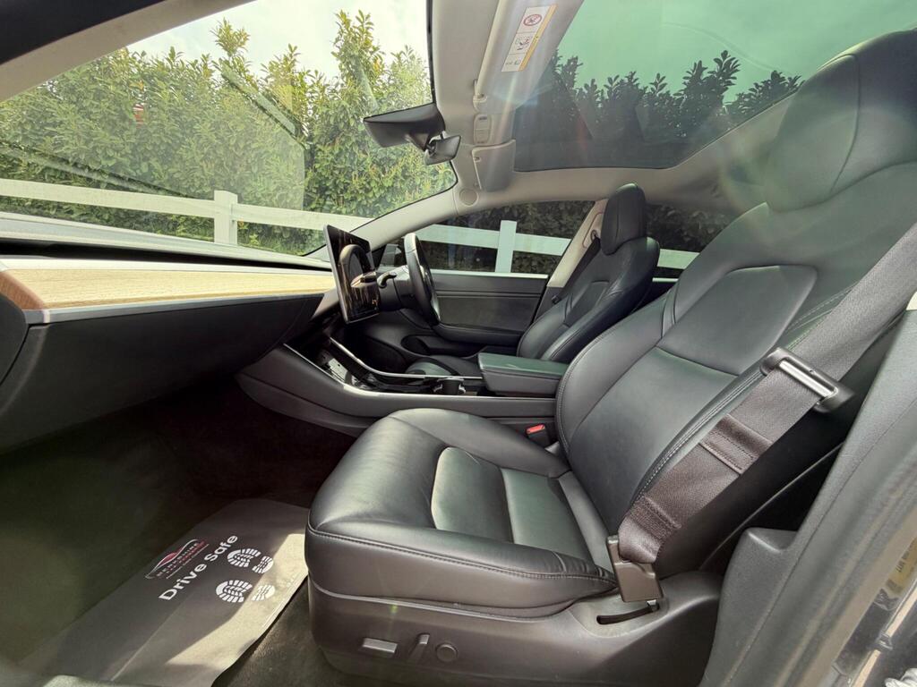 2020 Tesla Model 3 thumbnail 31