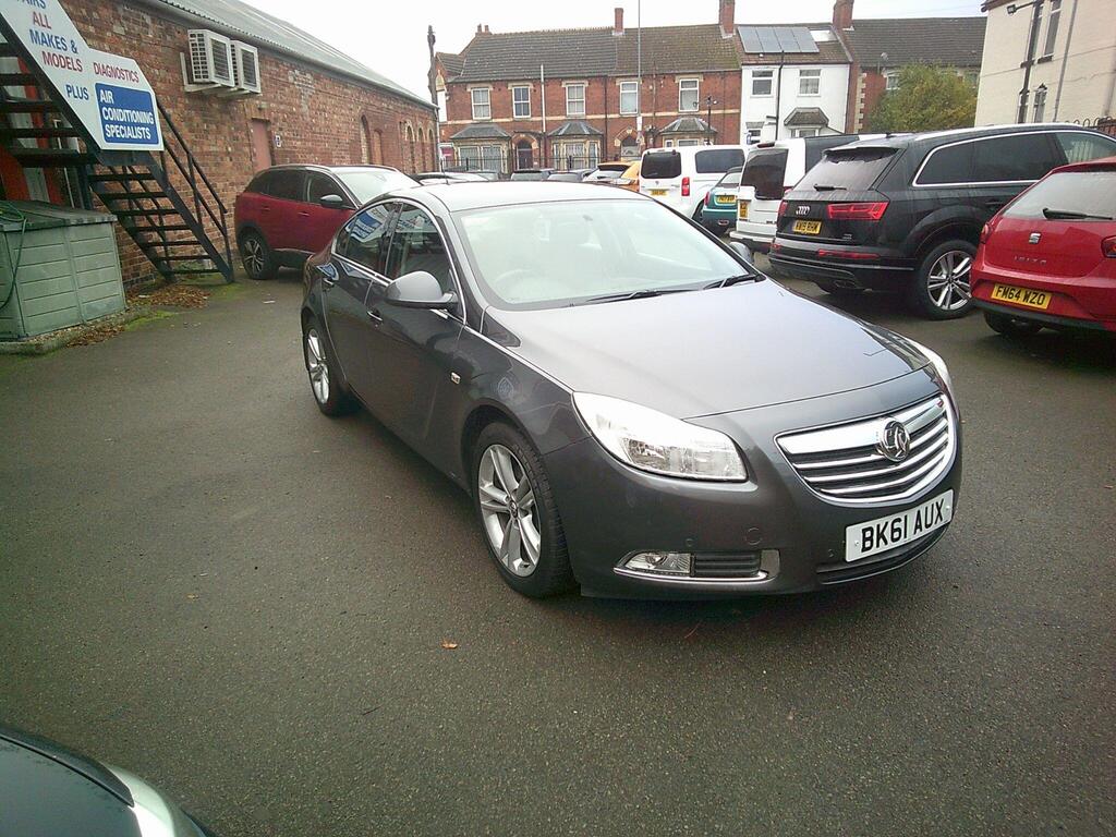 Vauxhall Insignia Saloon 2.0 CDTi Exclusiv Auto Euro 5 4dr