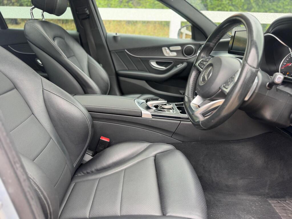 Mercedes-Benz C Class 2.1 C220d AMG Line (Premium) 7G-Tronic+ Euro 6 (s/s) 4dr thumbnail 11