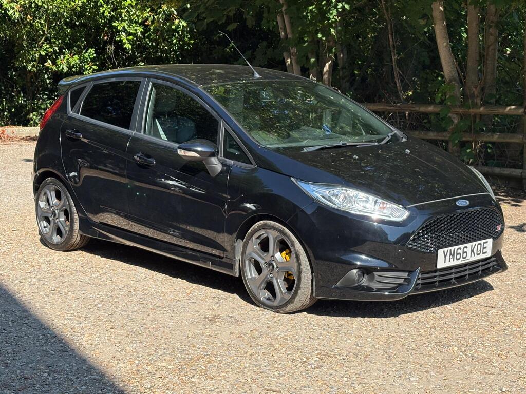 Ford Fiesta Hatchback 1.6T EcoBoost ST-3 Euro 6 5dr