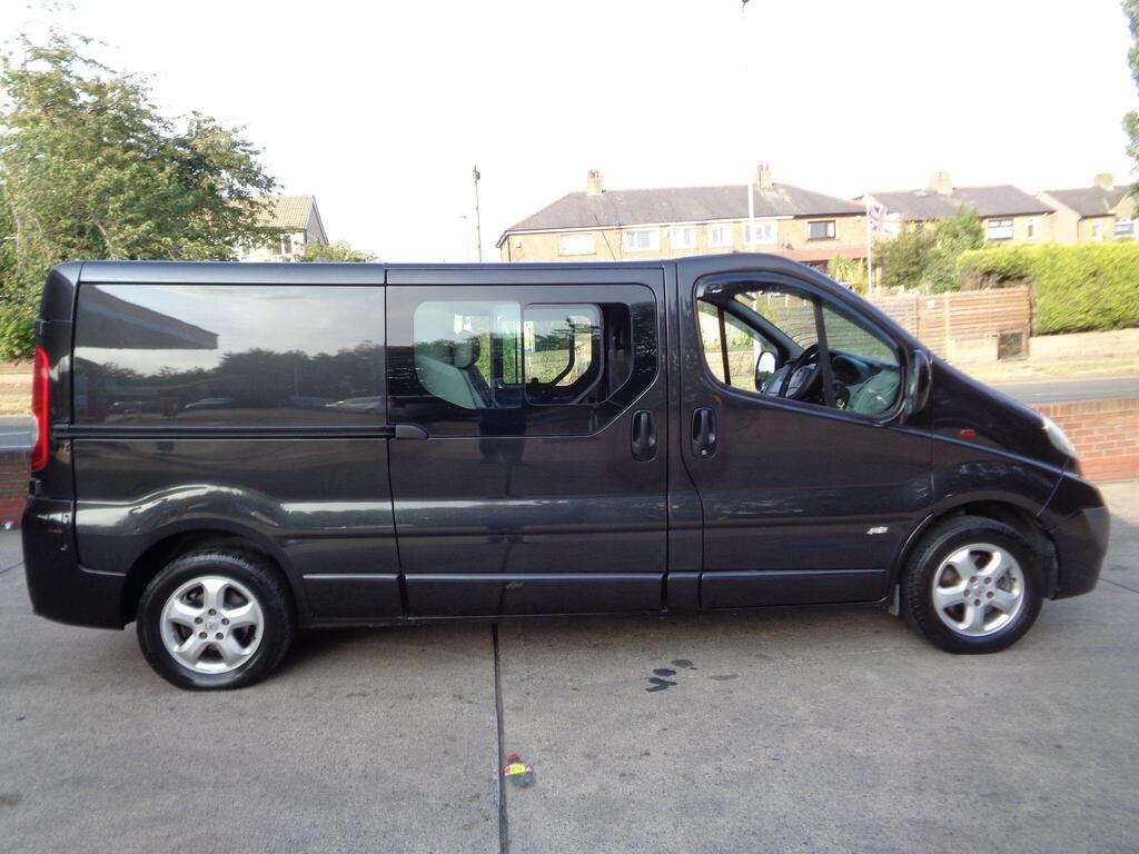 Vauxhall Vivaro Combi Van 2.0 2900 CDTi Sportive Crew Van FWD L3 5dr
