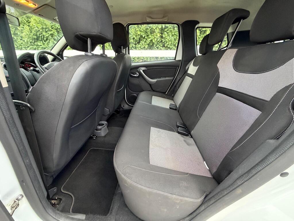 2016 Dacia Duster thumbnail 16