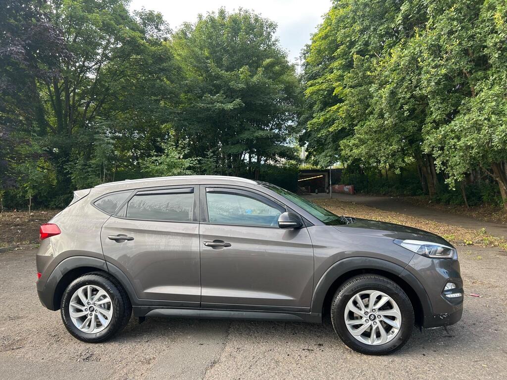 Hyundai TUCSON SUV 1.7 CRDi Blue Drive SE Nav Euro 6 (s/s) 5dr