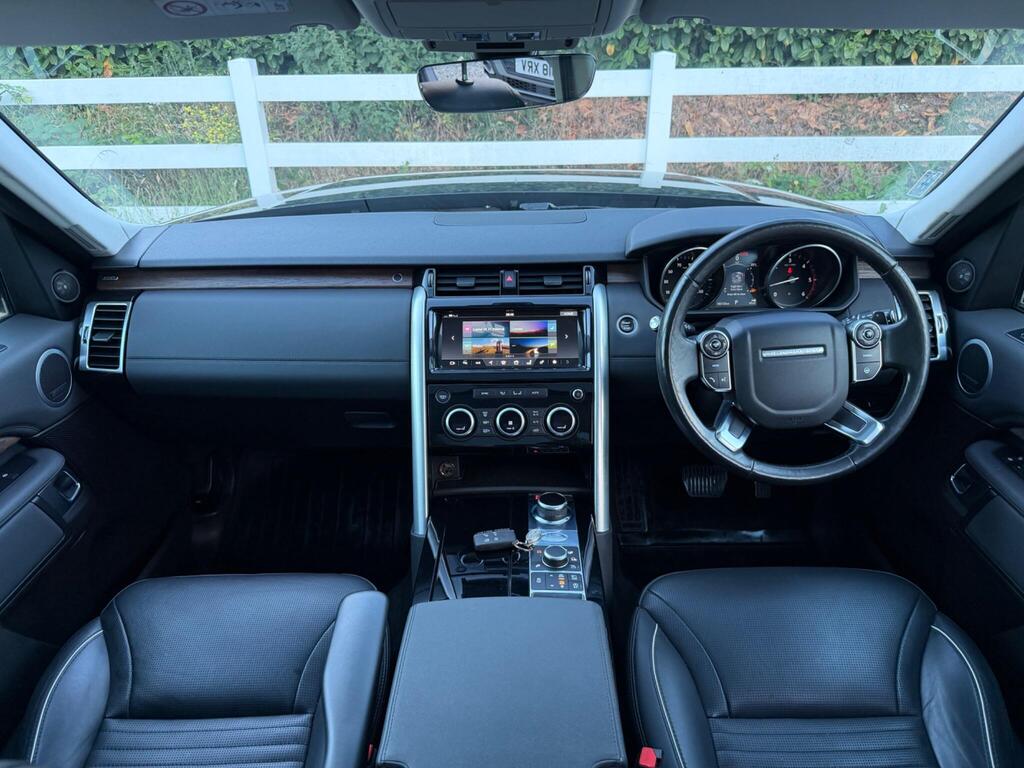 2017 Land Rover Discovery thumbnail 2