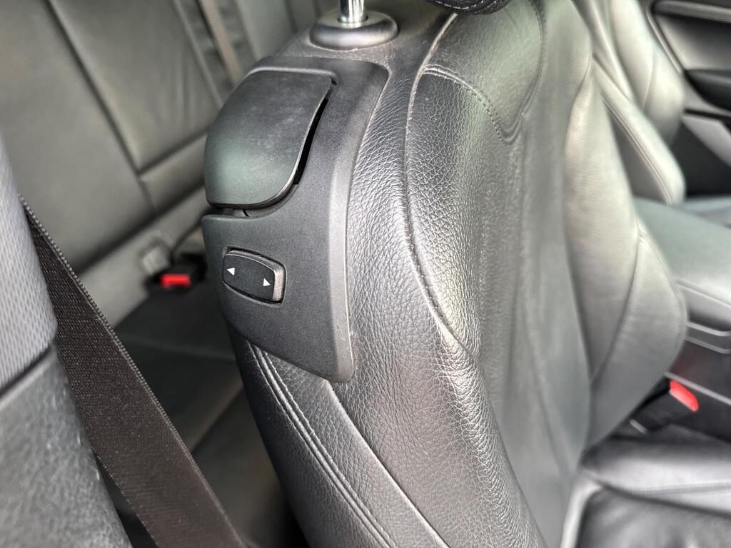 BMW 1 Series 3.0 M140i Shadow Edition Auto Euro 6 (s/s) 3dr thumbnail 22