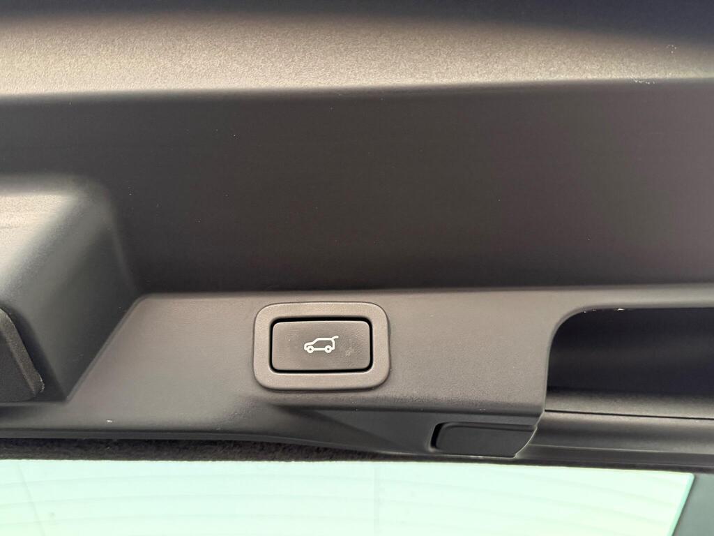 Land Rover Range Rover Sport 3.0 SD V6 Autobiography Dynamic Auto 4WD Euro 5 (s/s) 5dr thumbnail 36