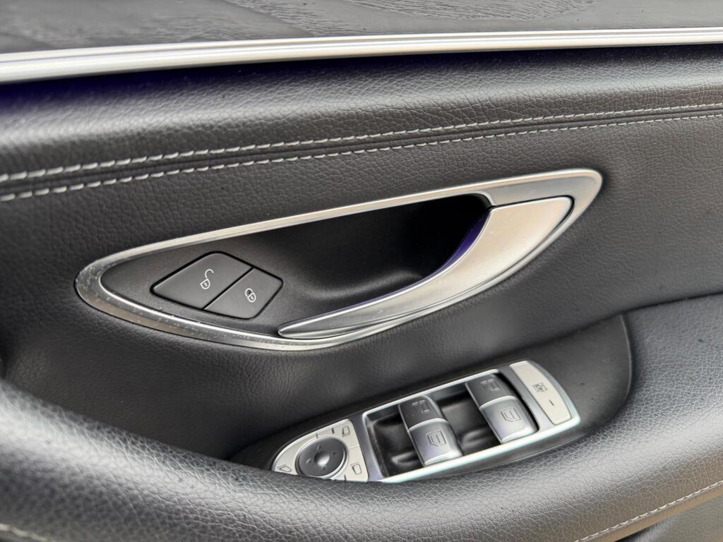 2016 Mercedes-Benz E Class thumbnail 37