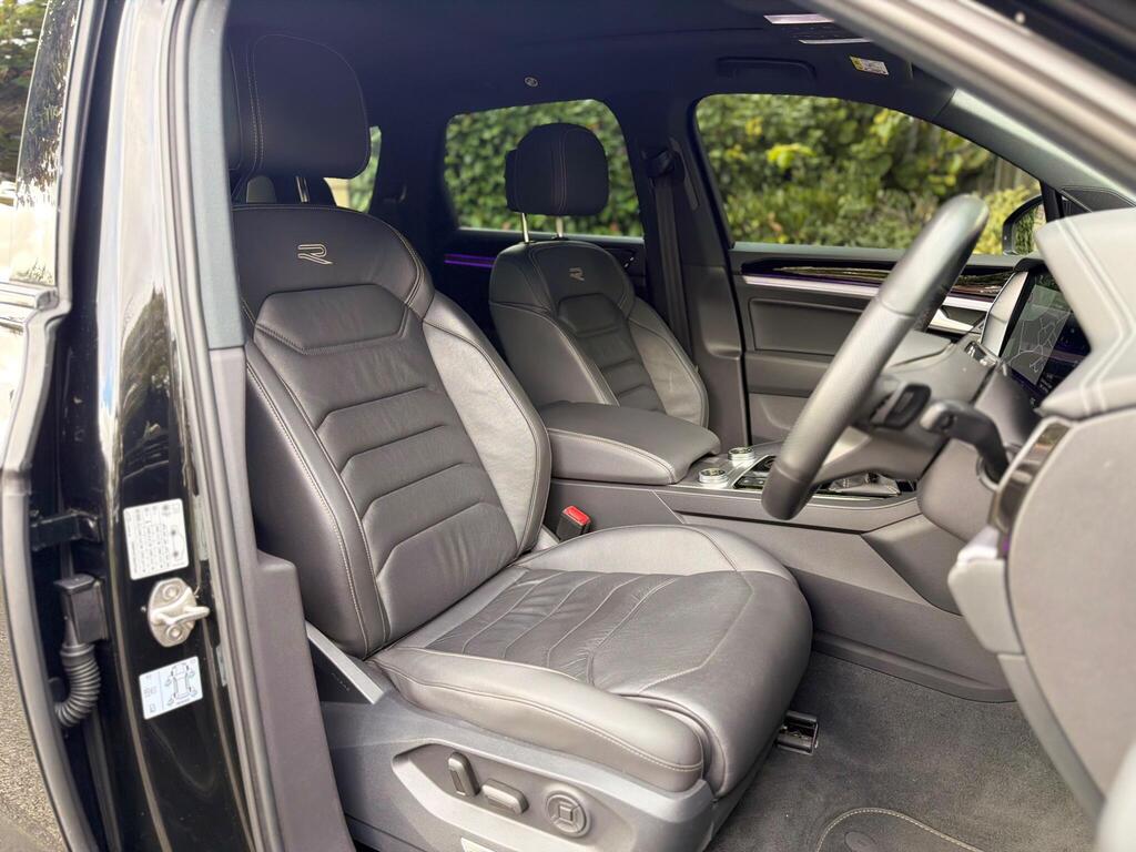 Volkswagen Touareg SUV 3.0 TDI V6 R-Line Tech Plus Tiptronic 4Motion Euro 6 (s/s) 5dr