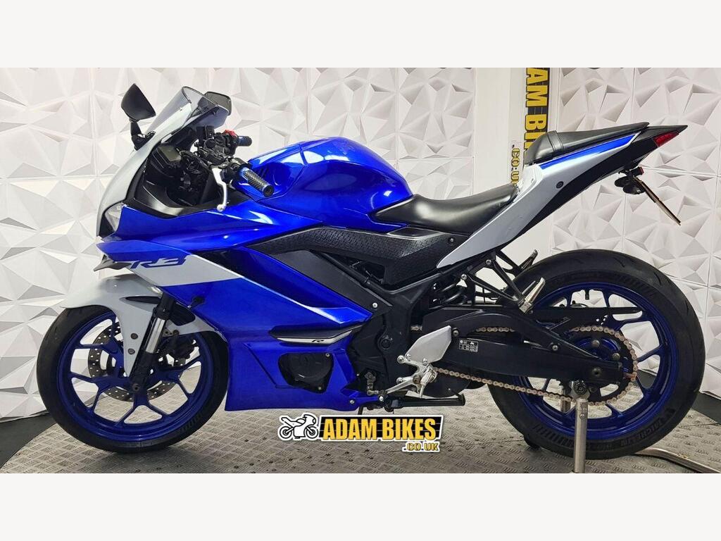 Yamaha R3