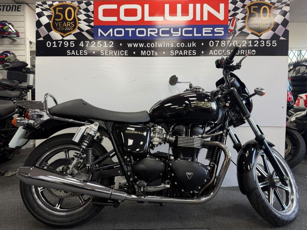 Triumph Bonneville 865