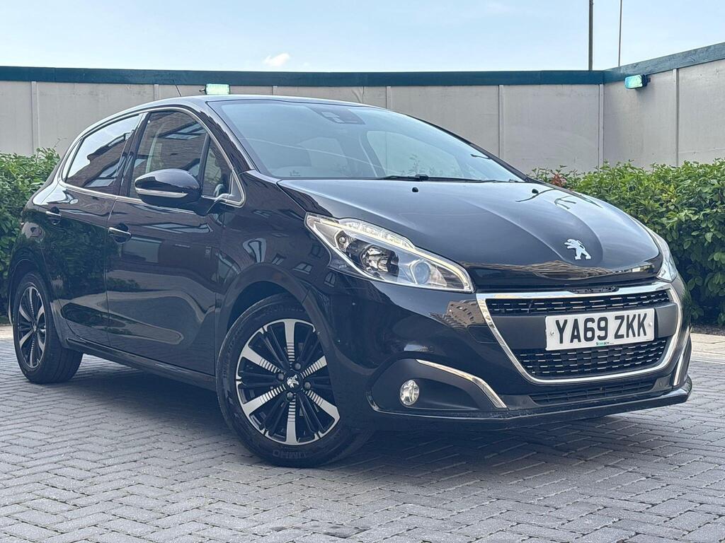 Peugeot 208 Hatchback 1.2 PureTech Tech Edition Euro 6 (s/s) 5dr