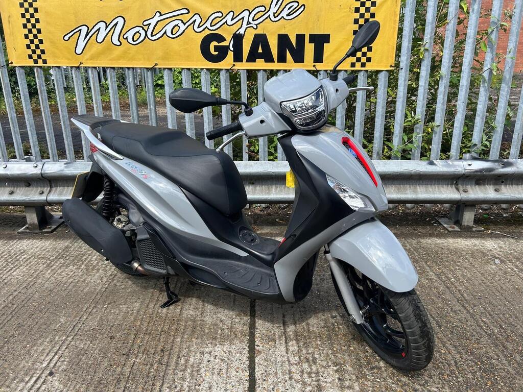 Piaggio Medley 125