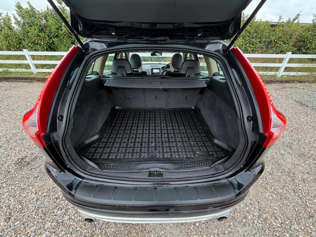 2012 Volvo XC60 thumbnail 32