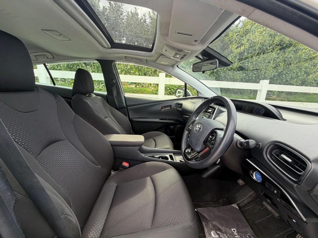 2019 Toyota Prius thumbnail 23