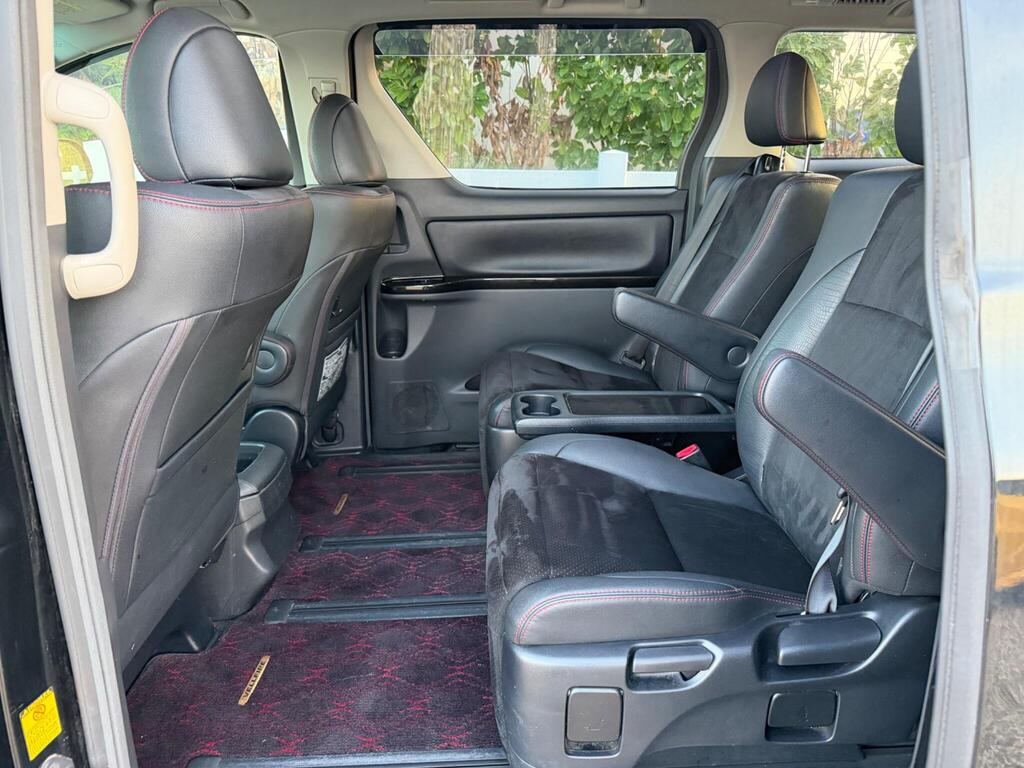 2013 Toyota Vellfire thumbnail 35