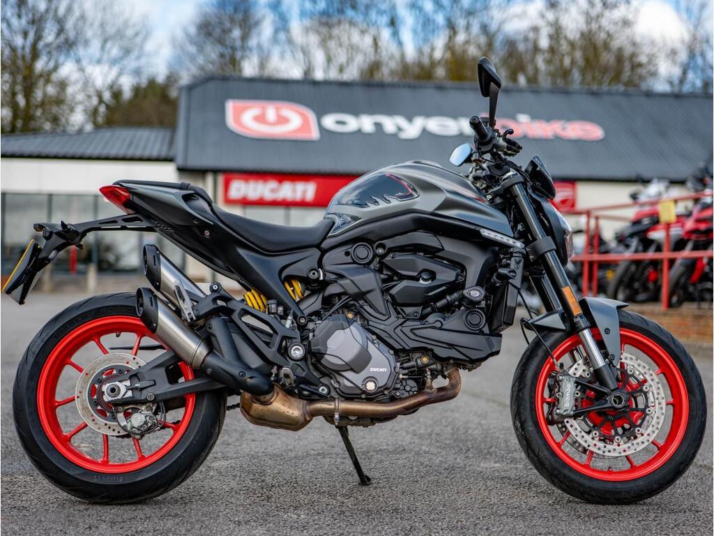 Ducati Monster 937