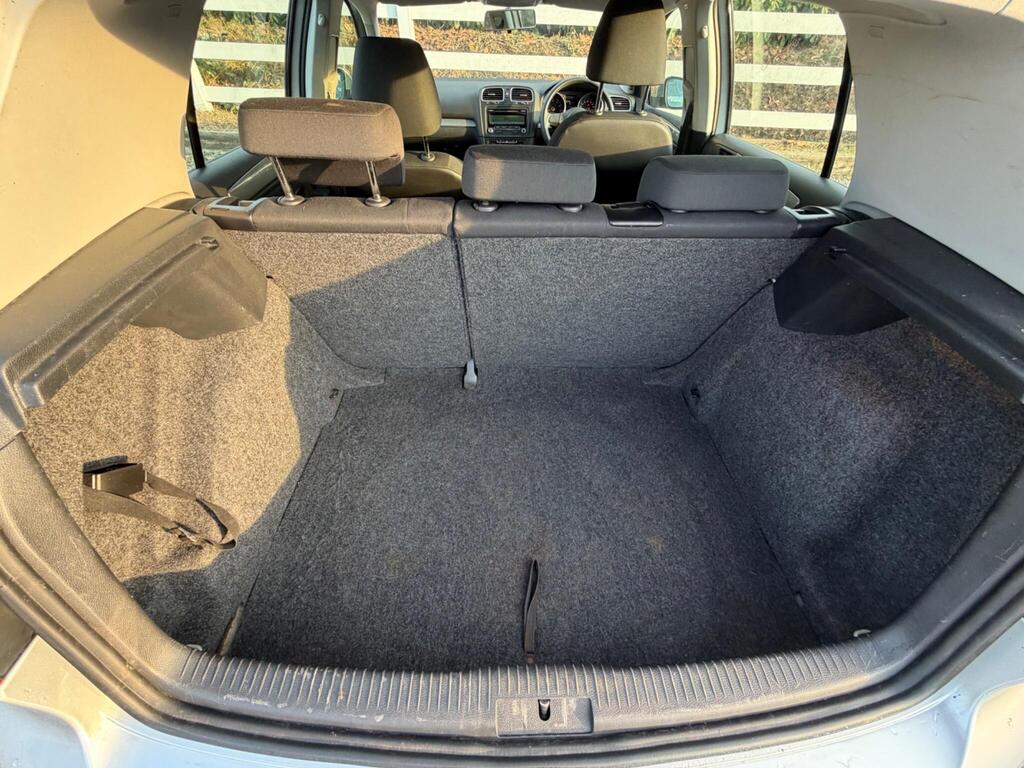 2011 Volkswagen Golf thumbnail 26
