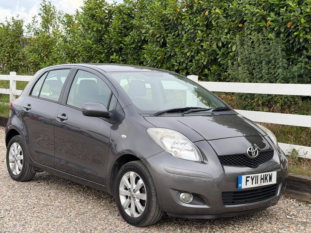 2011 Toyota Yaris thumbnail 7