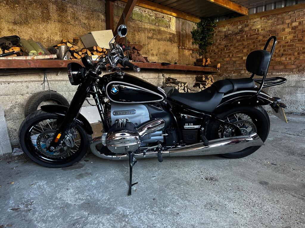 BMW R 18