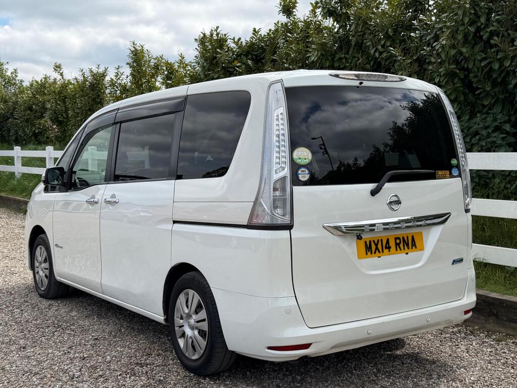 2014 Nissan Serena thumbnail 9