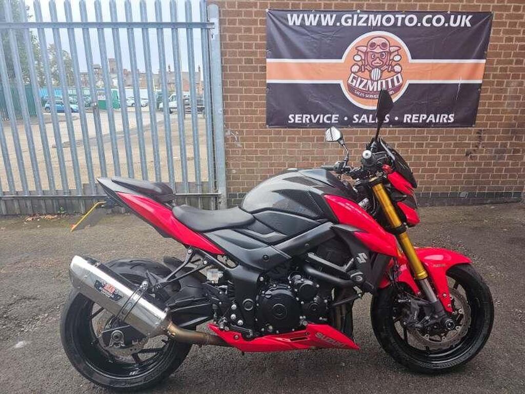 Suzuki GSX-S750