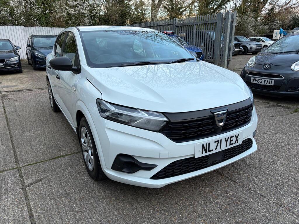 Dacia Sandero Hatchback 1.0 SCe Essential Euro 6 (s/s) 5dr