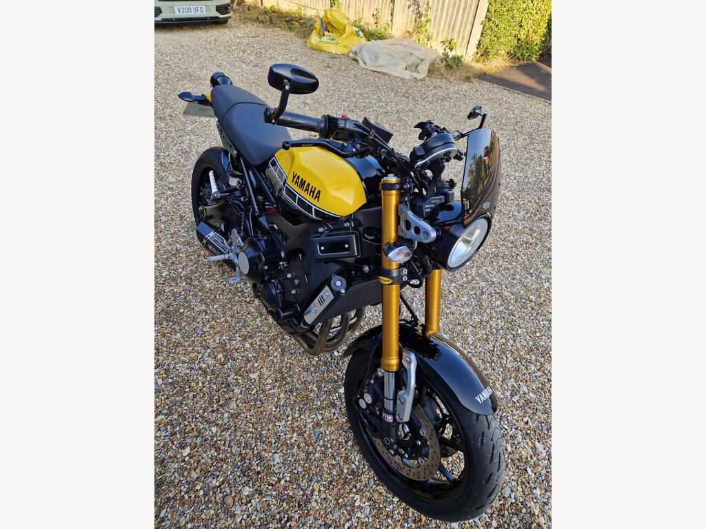 Yamaha XSR900