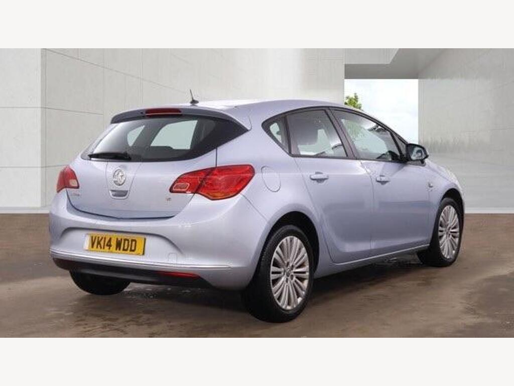 2014 Vauxhall Astra thumbnail 9