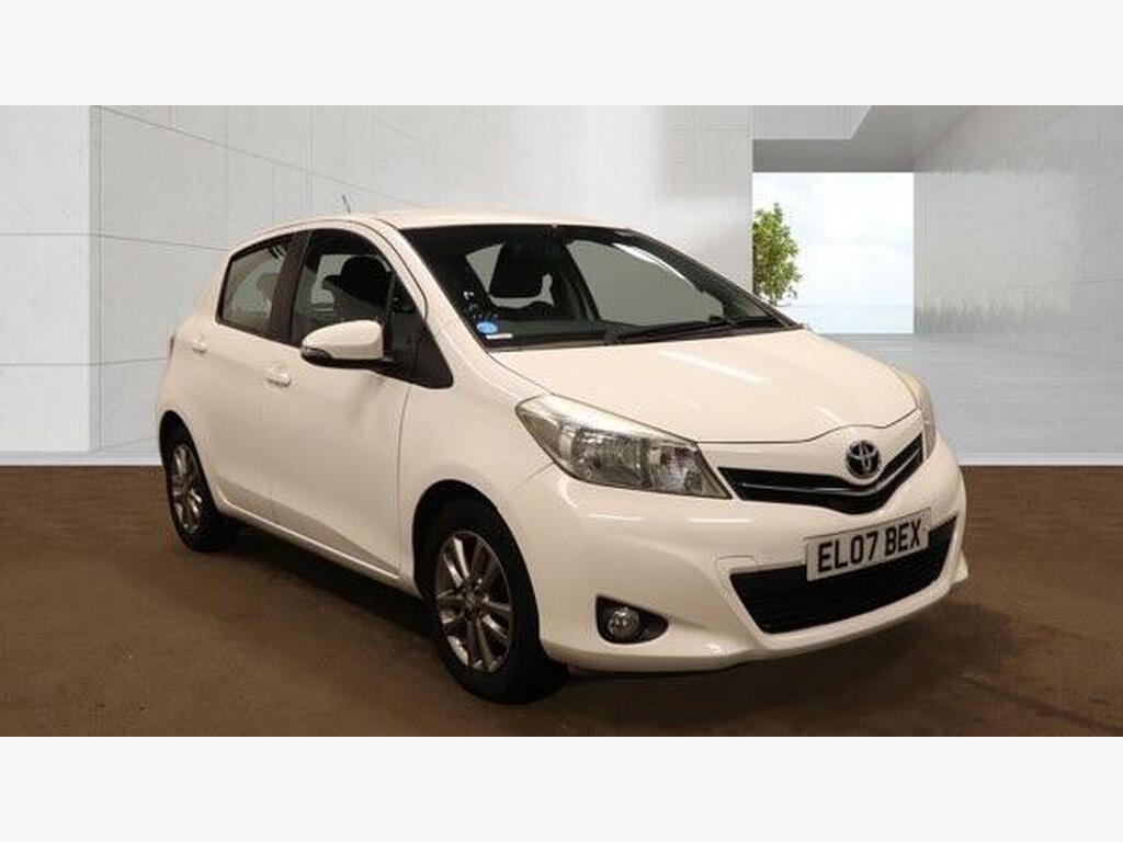 Toyota Yaris Hatchback 1.33 Dual VVT-i Icon Plus Euro 5 5dr