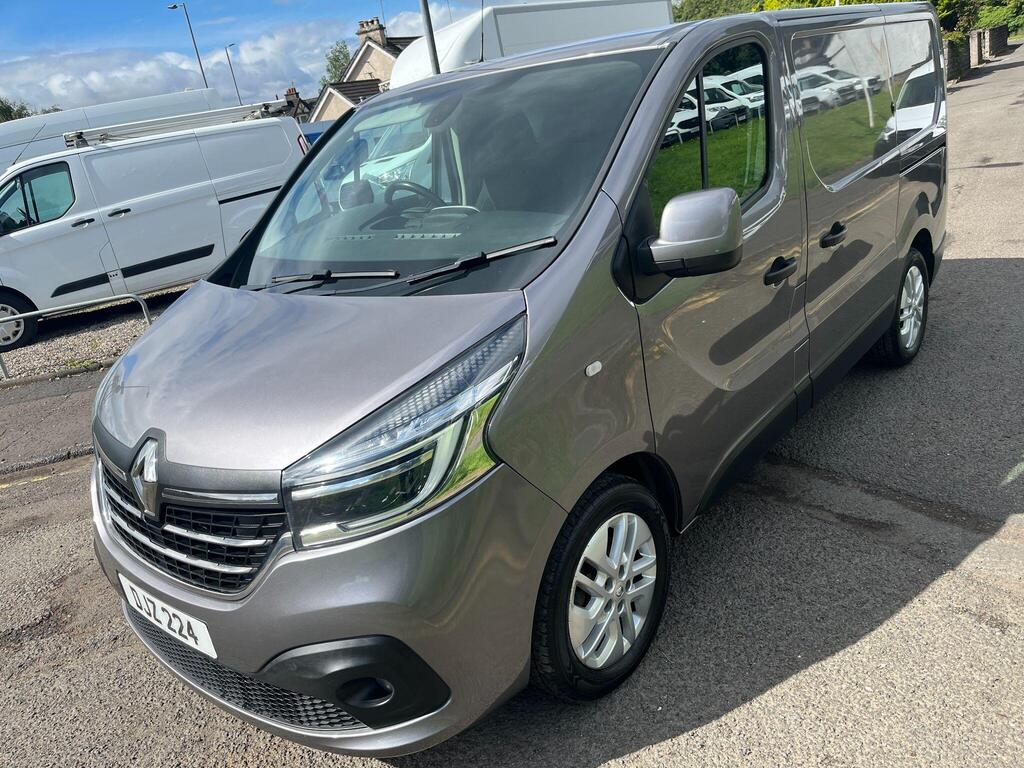 Renault Trafic Panel Van 2.0 dCi ENERGY 28 Sport Nav SWB Standard Roof Euro 6 (s/s) 5dr