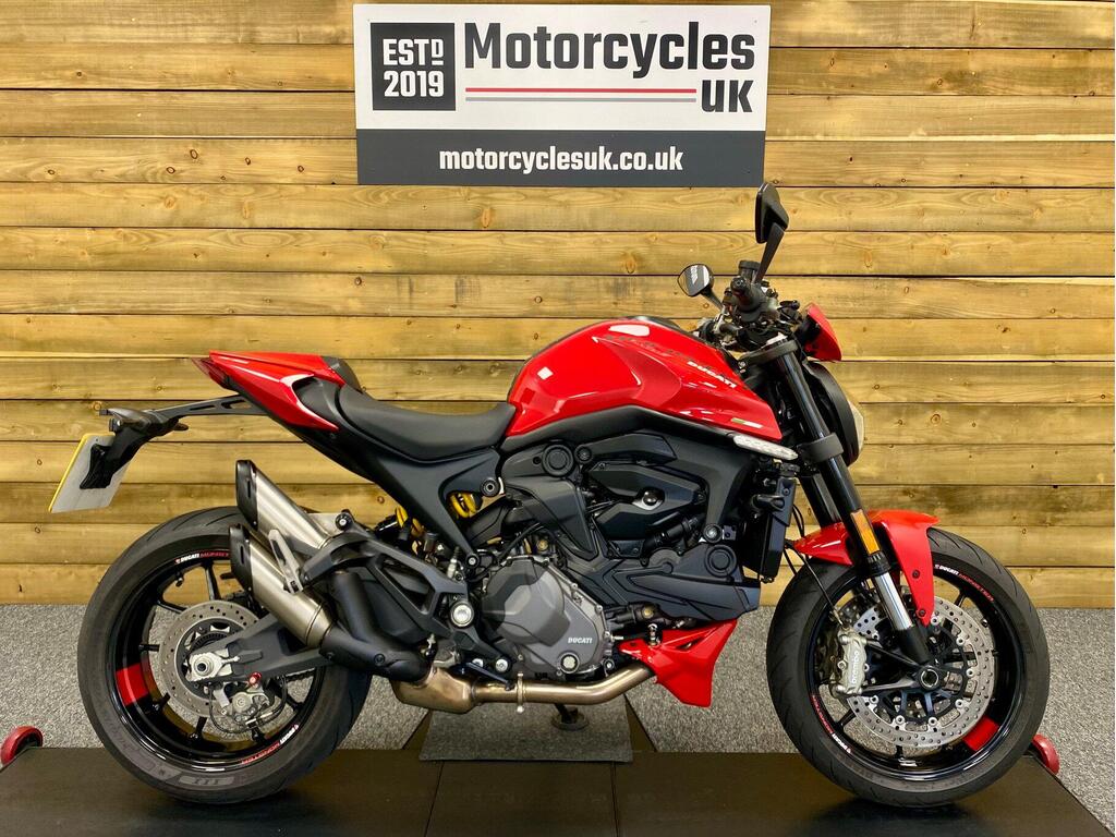 Ducati Monster 937