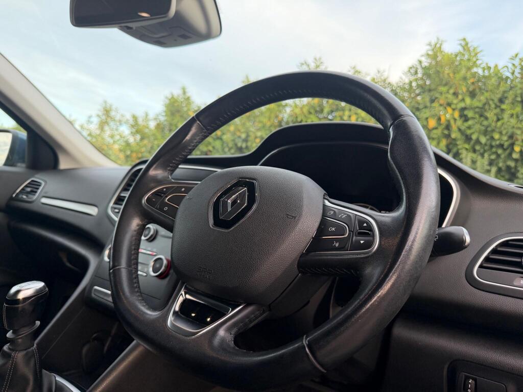 2016 Renault Megane thumbnail 29