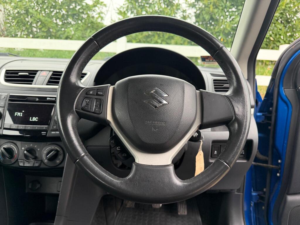 2013 Suzuki Swift thumbnail 23