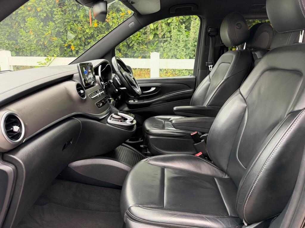 2015 Mercedes-Benz V Class thumbnail 37