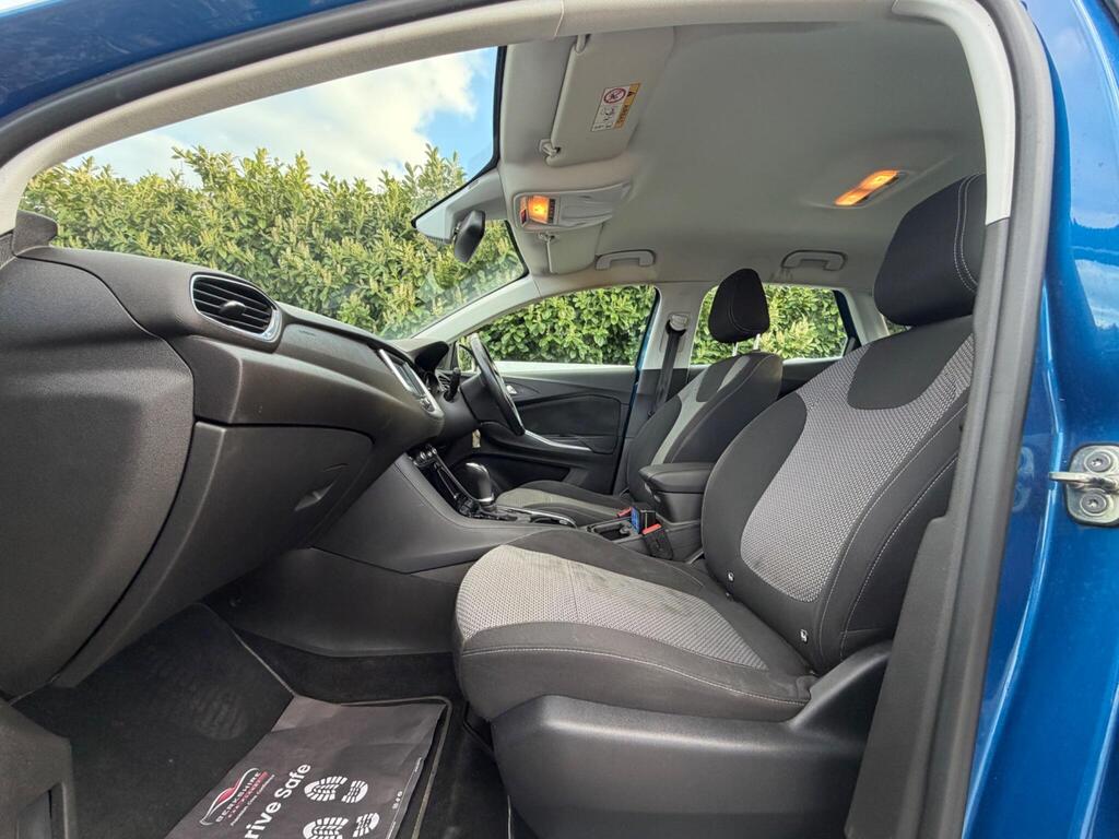 2020 Vauxhall Grandland X thumbnail 25