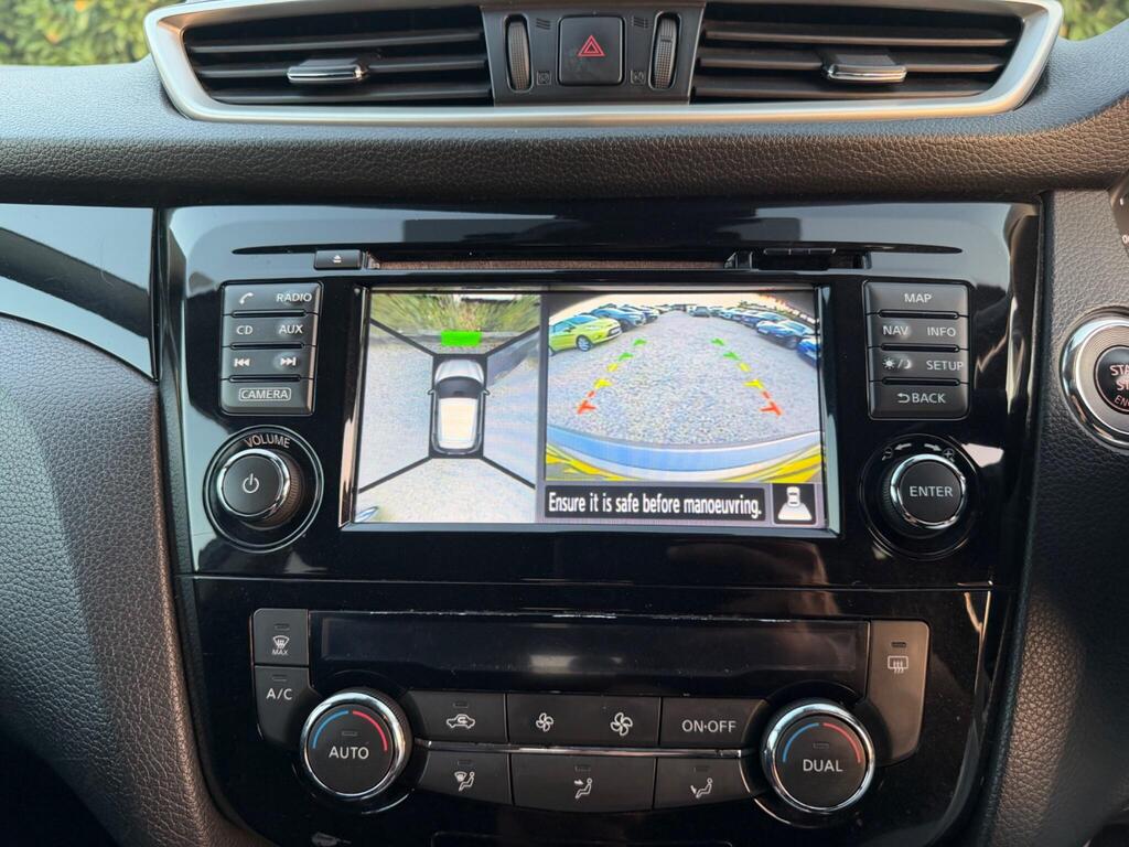 2015 Nissan Qashqai thumbnail 26