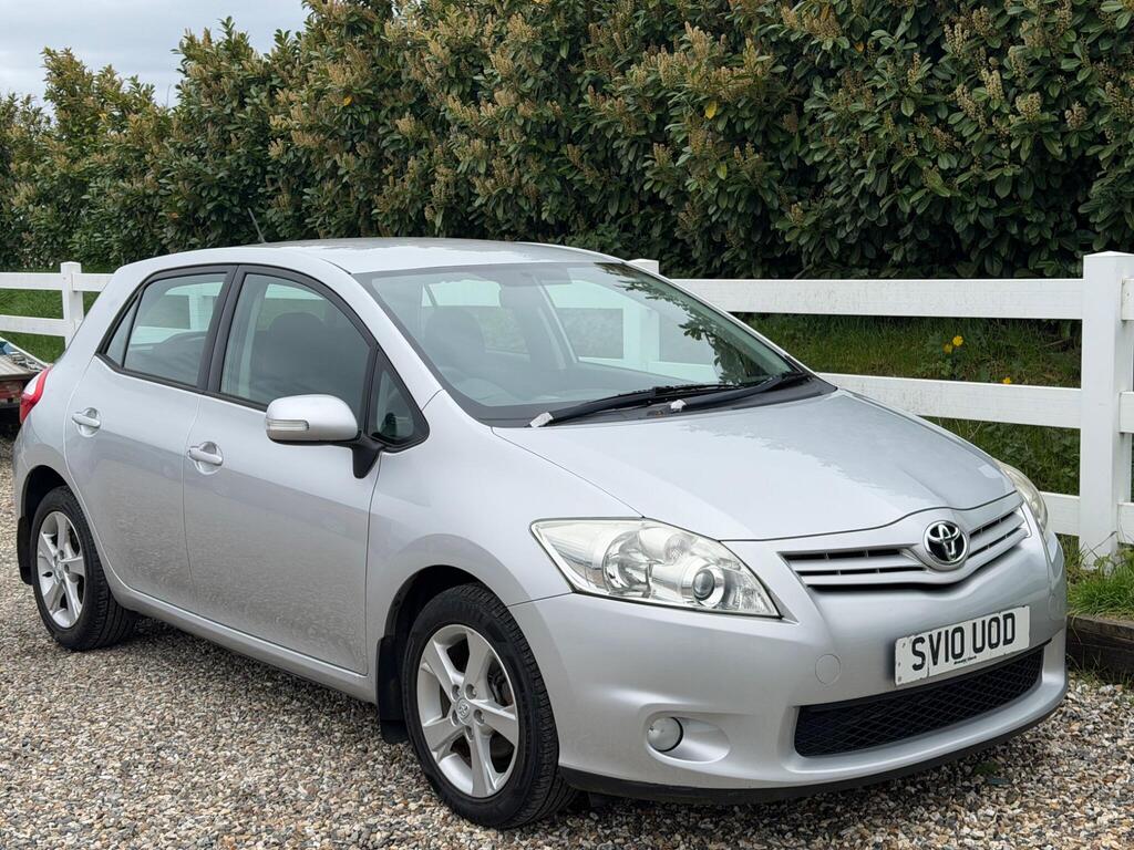 2010 Toyota Auris thumbnail 7