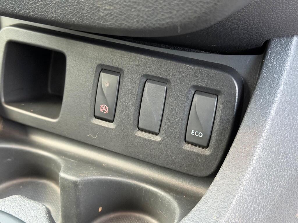 2016 Dacia Duster thumbnail 20