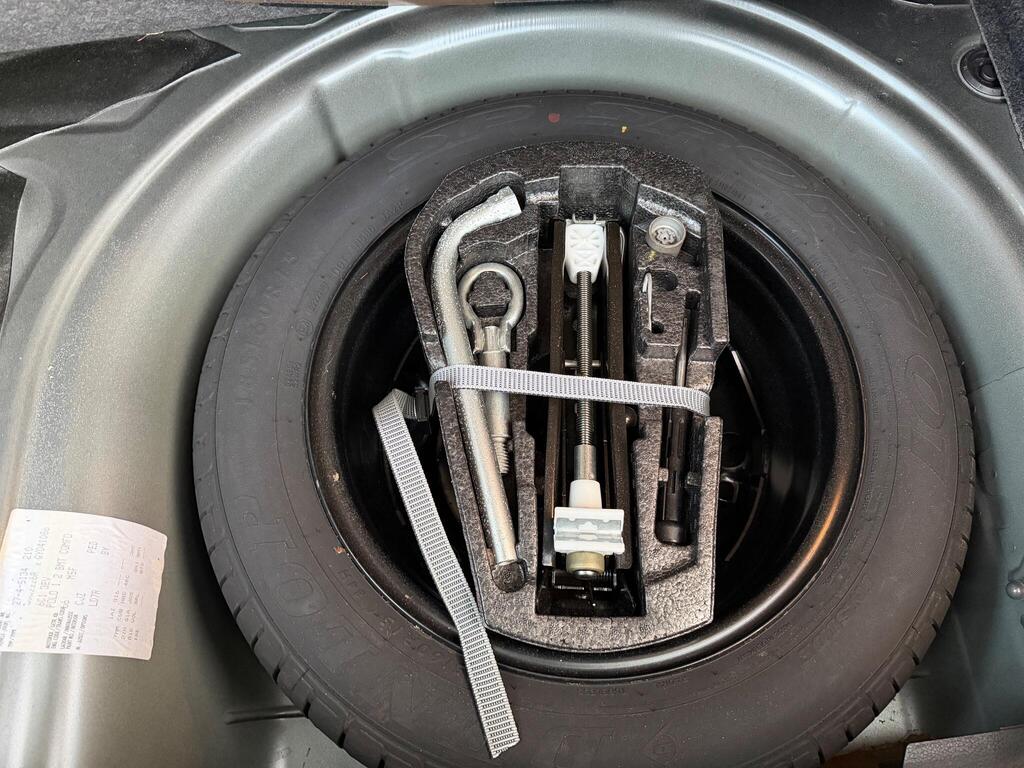 2015 Volkswagen Polo thumbnail 23