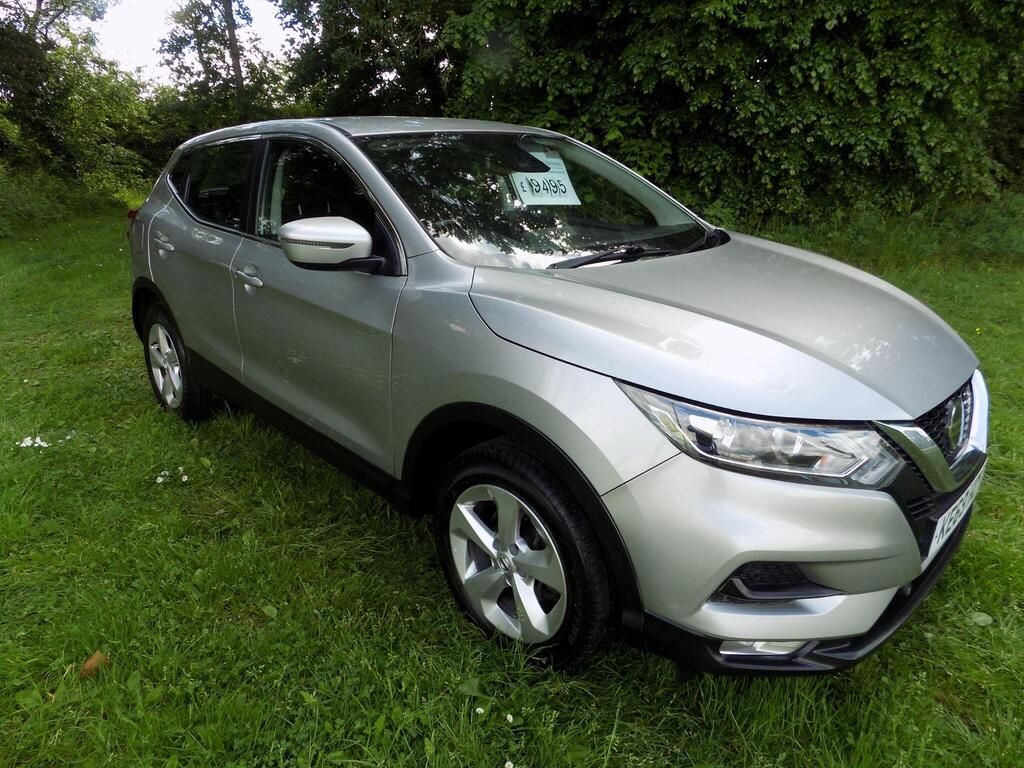 Nissan Qashqai SUV 1.3 DIG-T Acenta Premium Euro 6 (s/s) 5dr