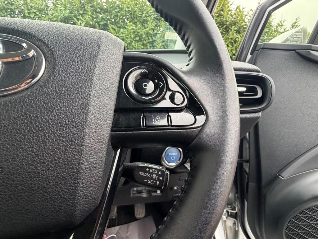 2021 Toyota Prius thumbnail 24