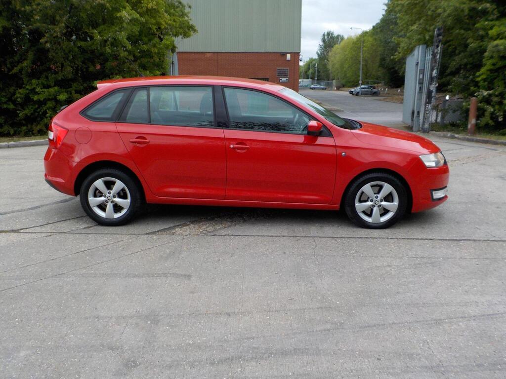 Skoda Rapid Spaceback Hatchback 1.6 TDI SE Euro 5 5dr