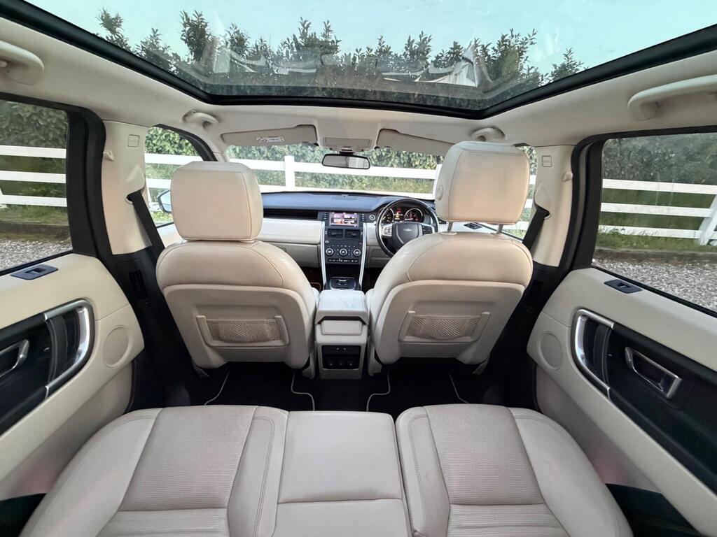 2017 Land Rover Discovery Sport thumbnail 22