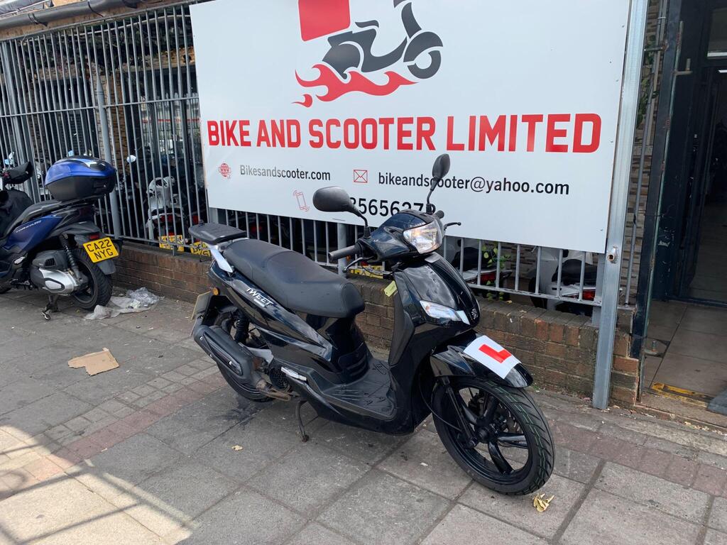Peugeot Tweet 125 Scooter 125 GT CVT Euro 5