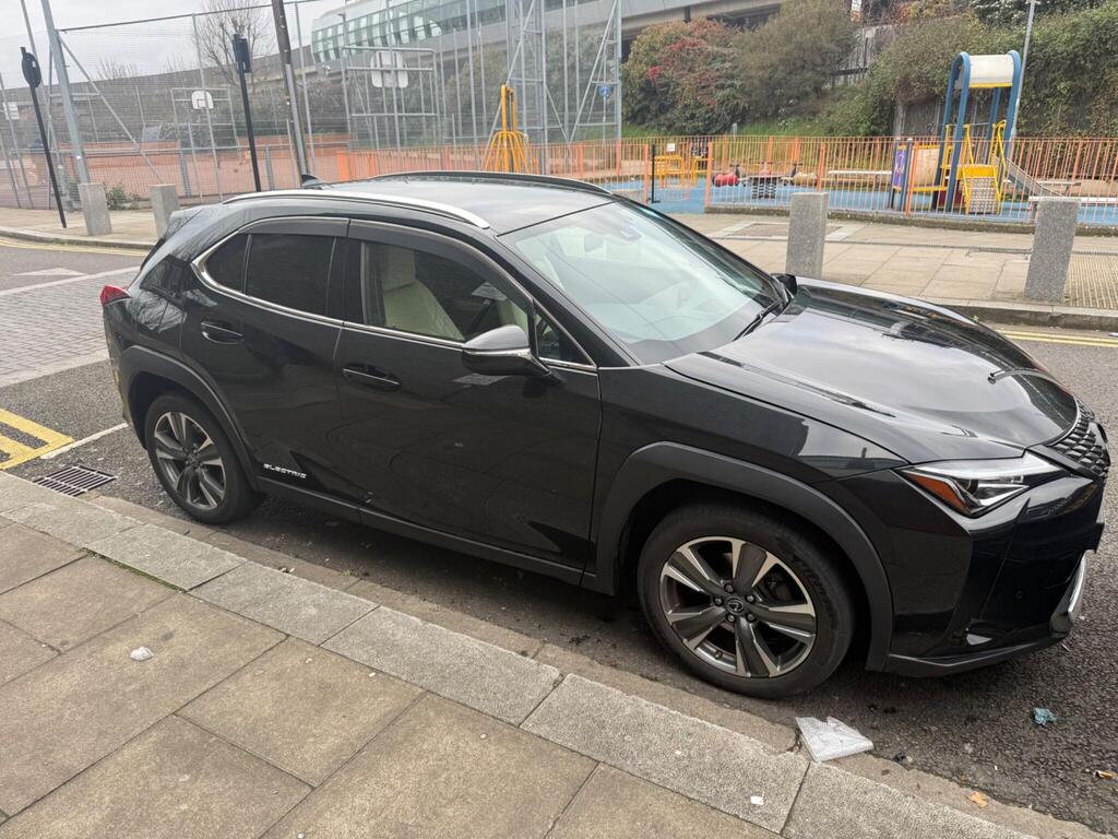 Lexus UX