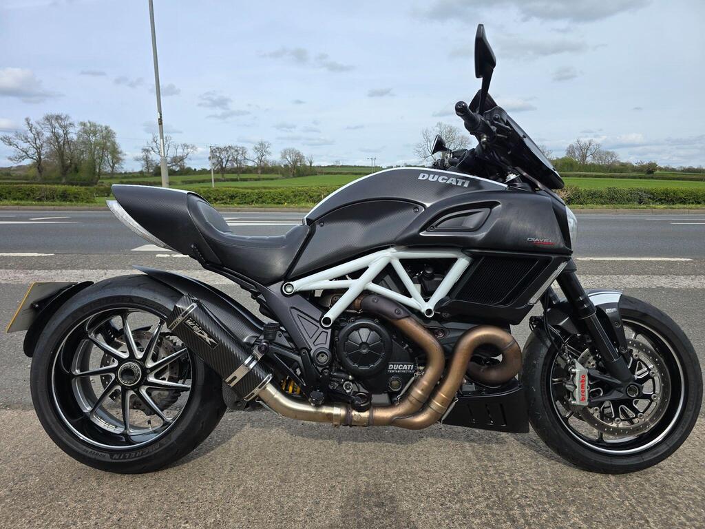 Ducati Diavel Custom Cruiser 1198 Carbon Euro 3