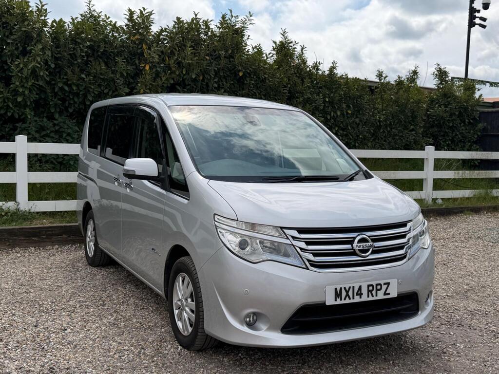 2014 Nissan Serena thumbnail 3