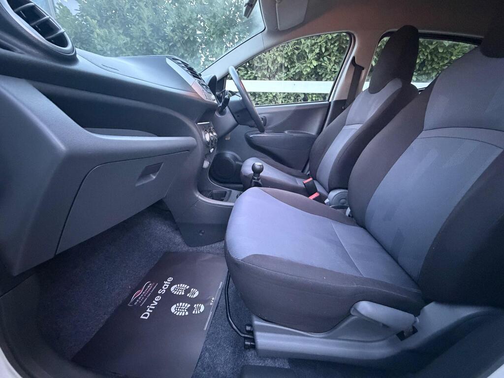 2015 Suzuki Alto thumbnail 17
